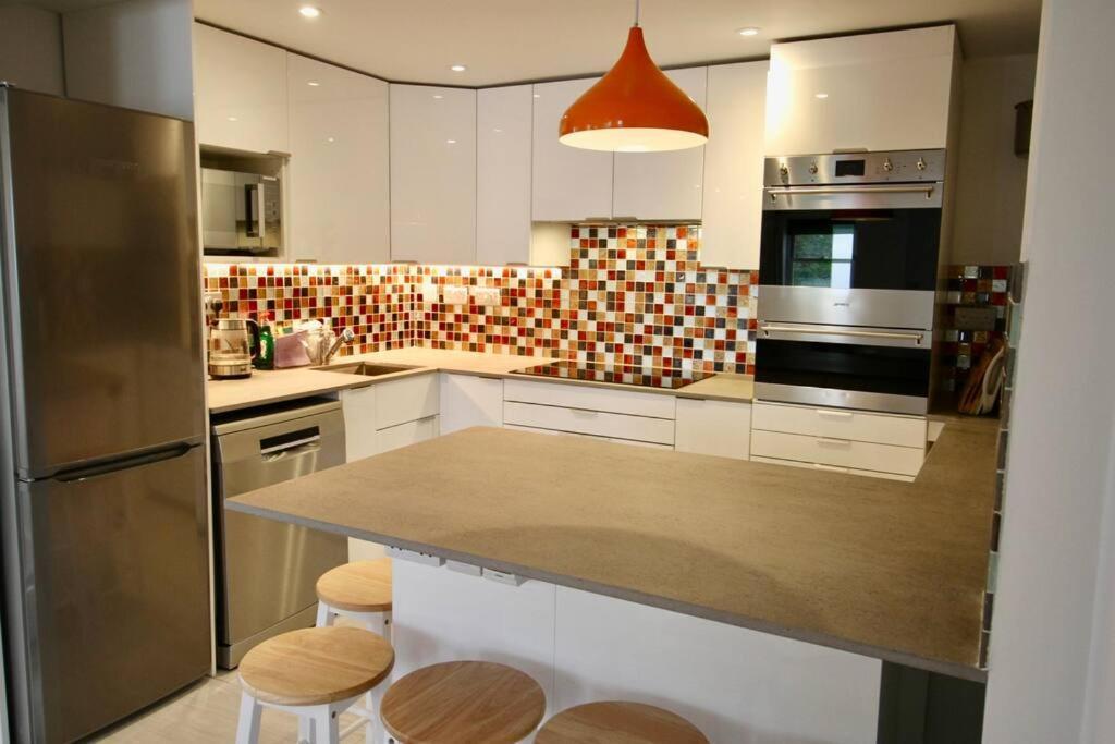 Vernon Place Town Centre, Vernon Cottage 3-Bed With Parking, 1A Vernon Court 2-Bed With Parking, 1B Studio No Parking, Off The High Street Next To Sandford Park Cheltenham Kültér fotó