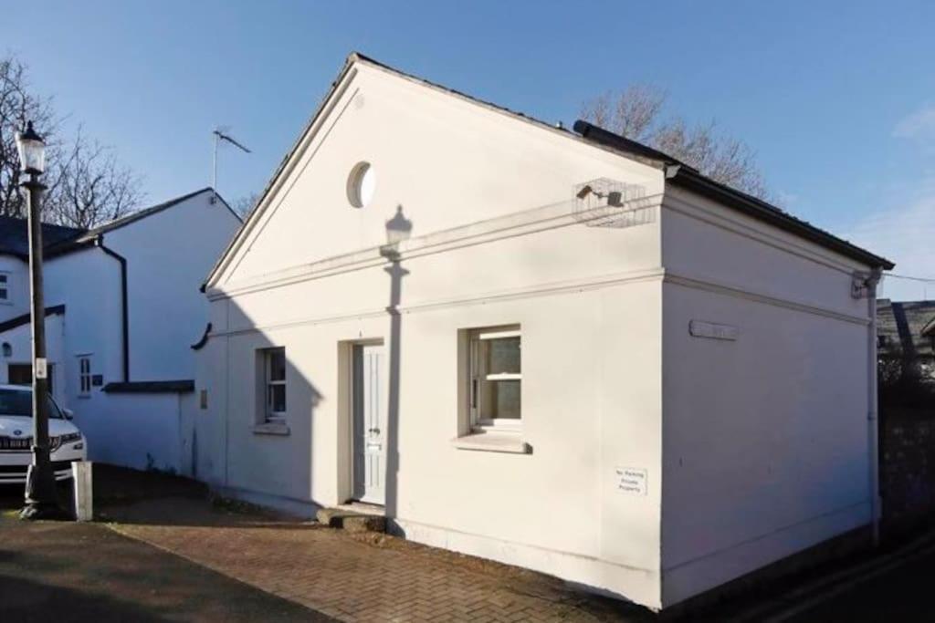 Vernon Place Town Centre, Vernon Cottage 3-Bed With Parking, 1A Vernon Court 2-Bed With Parking, 1B Studio No Parking, Off The High Street Next To Sandford Park Cheltenham Kültér fotó
