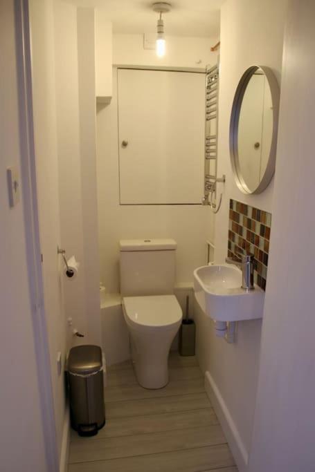 Vernon Place Town Centre, Vernon Cottage 3-Bed With Parking, 1A Vernon Court 2-Bed With Parking, 1B Studio No Parking, Off The High Street Next To Sandford Park Cheltenham Kültér fotó