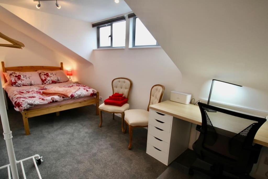 Vernon Place Town Centre, Vernon Cottage 3-Bed With Parking, 1A Vernon Court 2-Bed With Parking, 1B Studio No Parking, Off The High Street Next To Sandford Park Cheltenham Kültér fotó