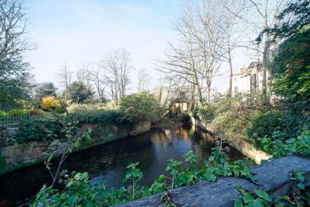 Vernon Place Town Centre, Vernon Cottage 3-Bed With Parking, 1A Vernon Court 2-Bed With Parking, 1B Studio No Parking, Off The High Street Next To Sandford Park Cheltenham Kültér fotó