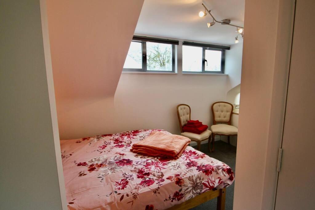 Vernon Place Town Centre, Vernon Cottage 3-Bed With Parking, 1A Vernon Court 2-Bed With Parking, 1B Studio No Parking, Off The High Street Next To Sandford Park Cheltenham Kültér fotó