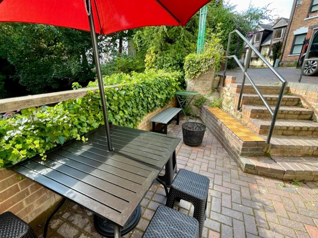 Vernon Place Town Centre, Vernon Cottage 3-Bed With Parking, 1A Vernon Court 2-Bed With Parking, 1B Studio No Parking, Off The High Street Next To Sandford Park Cheltenham Kültér fotó