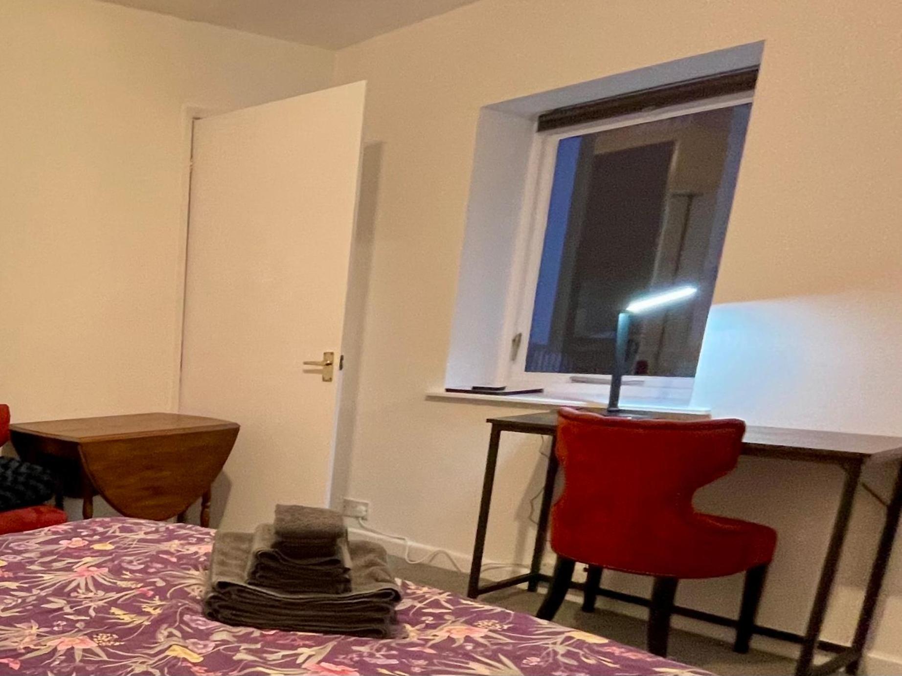 Vernon Place Town Centre, Vernon Cottage 3-Bed With Parking, 1A Vernon Court 2-Bed With Parking, 1B Studio No Parking, Off The High Street Next To Sandford Park Cheltenham Kültér fotó