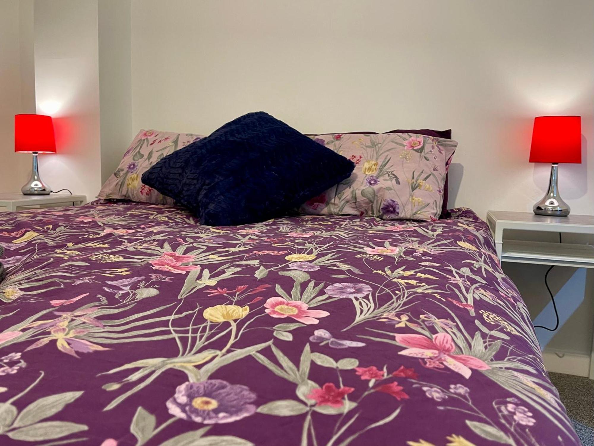Vernon Place Town Centre, Vernon Cottage 3-Bed With Parking, 1A Vernon Court 2-Bed With Parking, 1B Studio No Parking, Off The High Street Next To Sandford Park Cheltenham Kültér fotó
