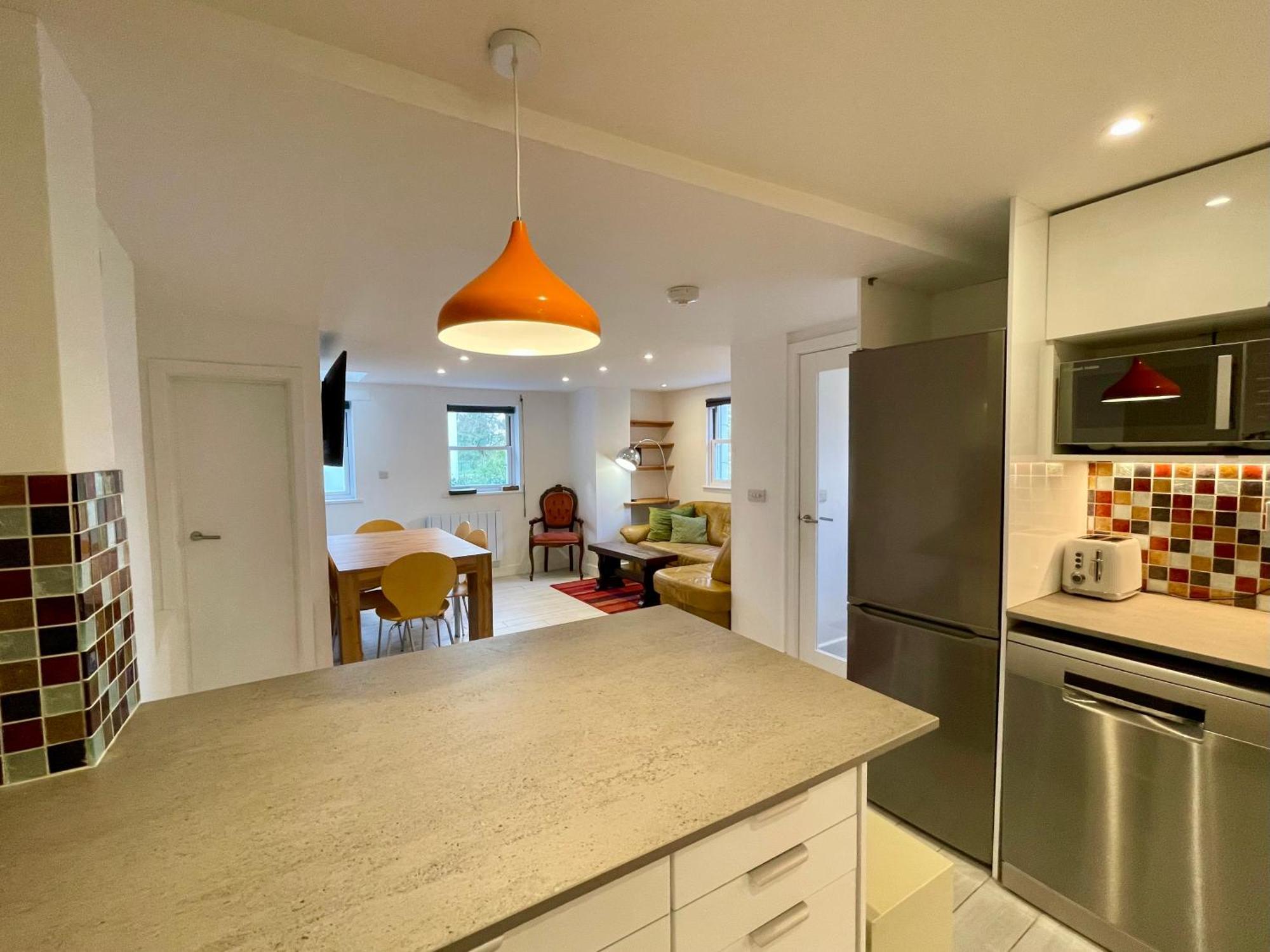 Vernon Place Town Centre, Vernon Cottage 3-Bed With Parking, 1A Vernon Court 2-Bed With Parking, 1B Studio No Parking, Off The High Street Next To Sandford Park Cheltenham Kültér fotó