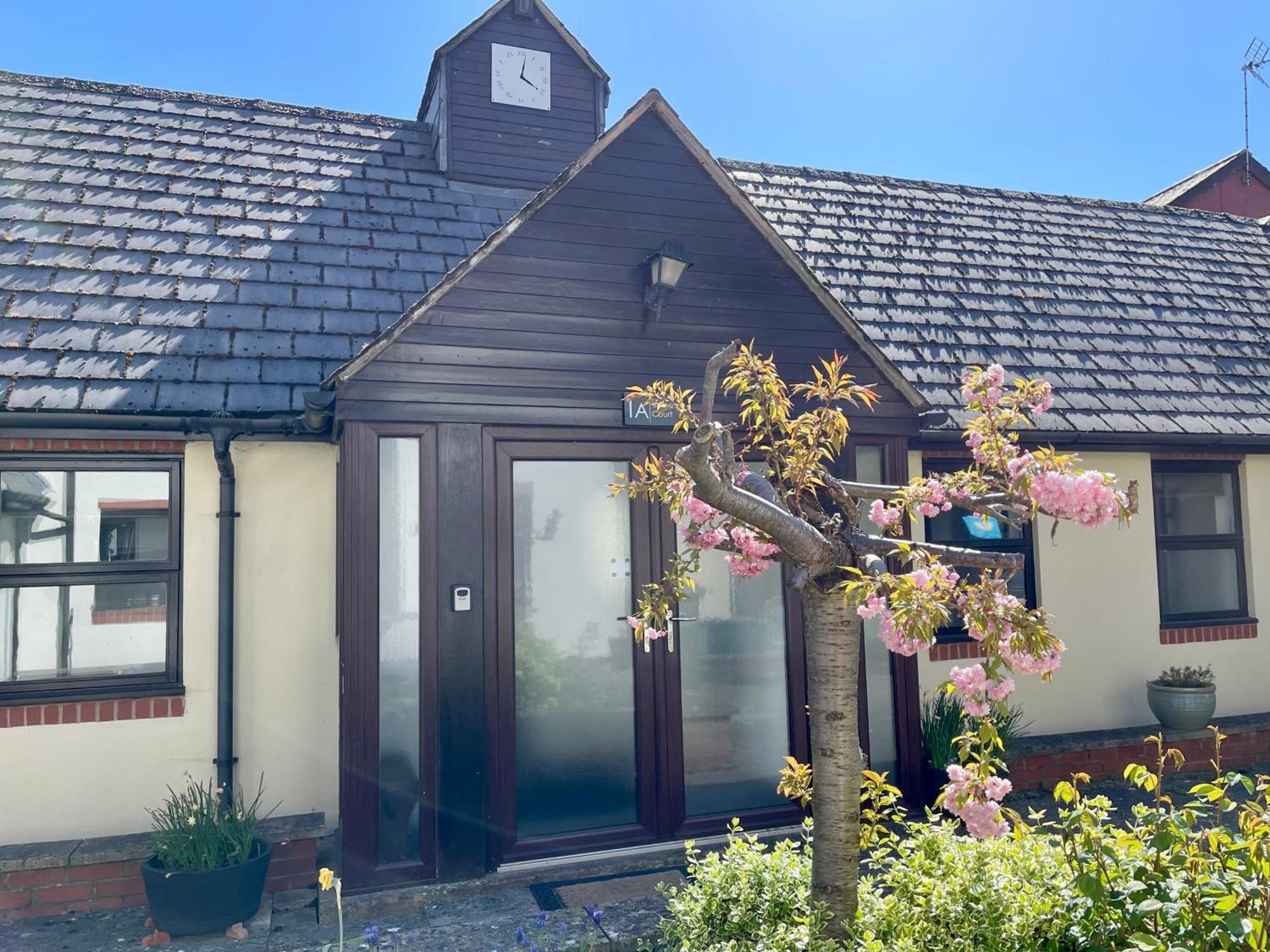 Vernon Place Town Centre, Vernon Cottage 3-Bed With Parking, 1A Vernon Court 2-Bed With Parking, 1B Studio No Parking, Off The High Street Next To Sandford Park Cheltenham Kültér fotó